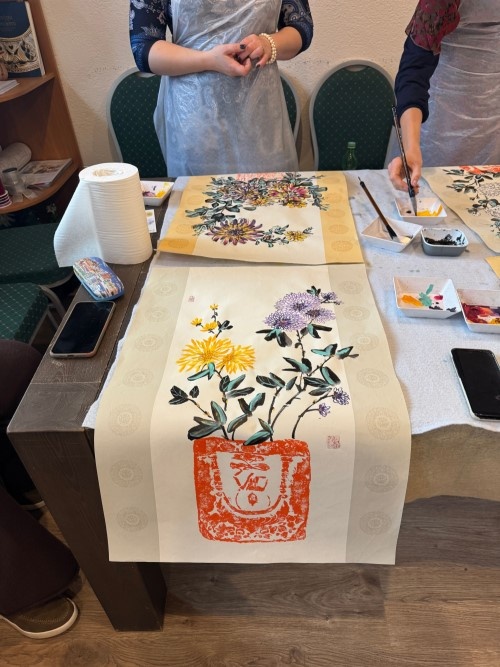 Мастер-класс по восточной живописи. Рисуем хризантемы. 