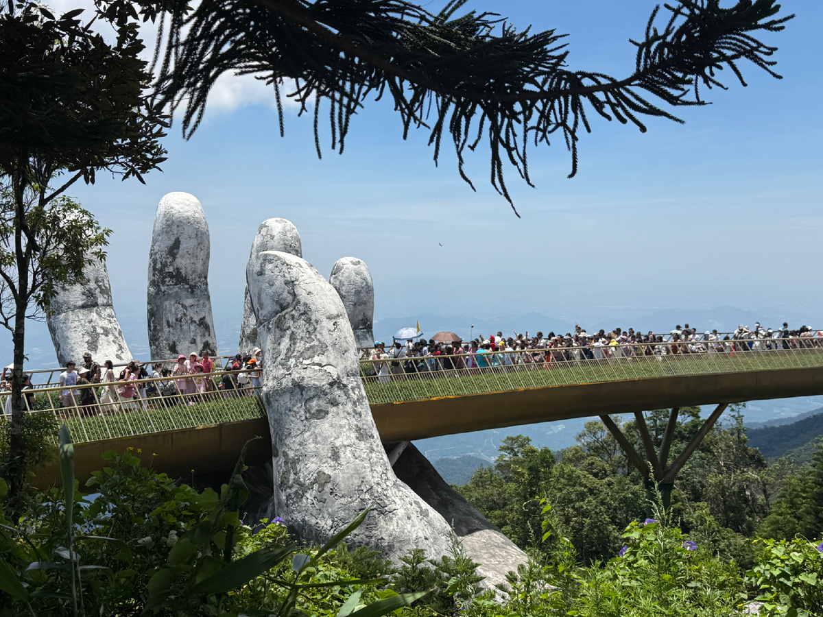 Дананг. Мост "Руки Бога" (Золотой мост)