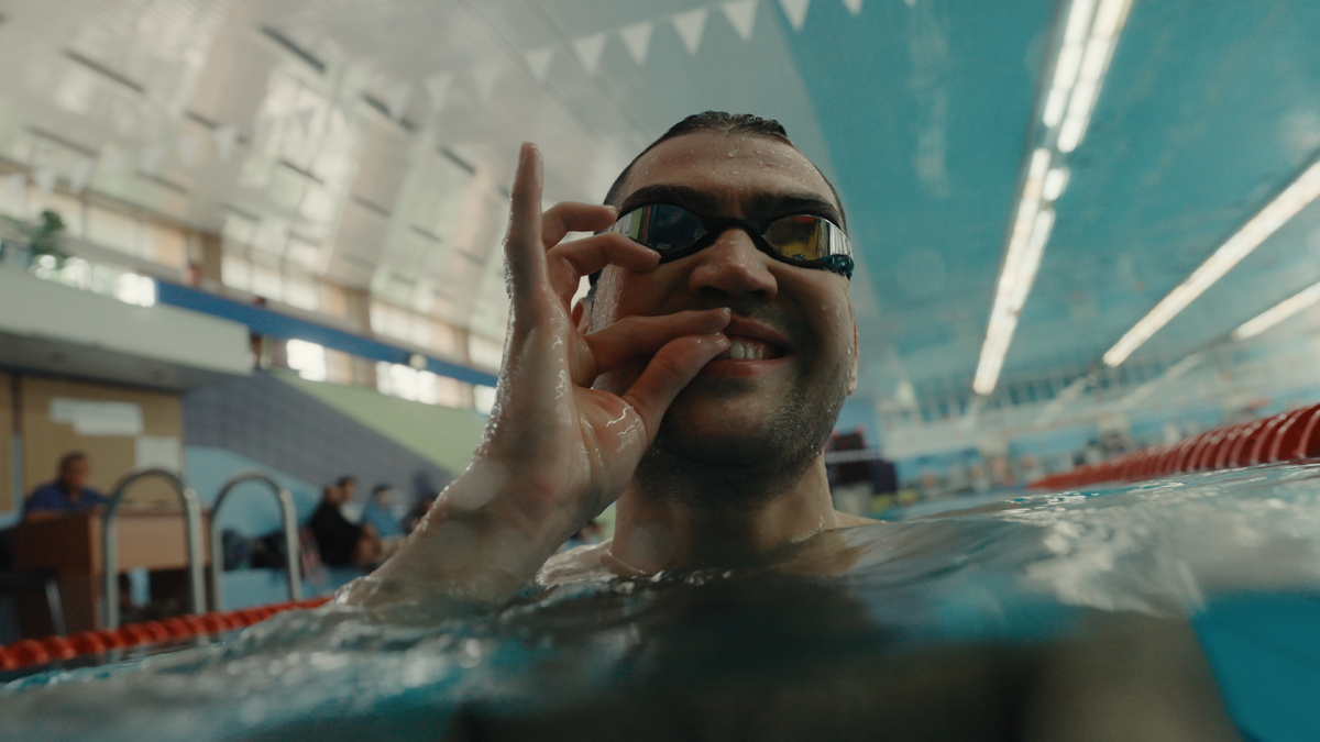 Кадры из фильма «Навстречу Сингапуру».