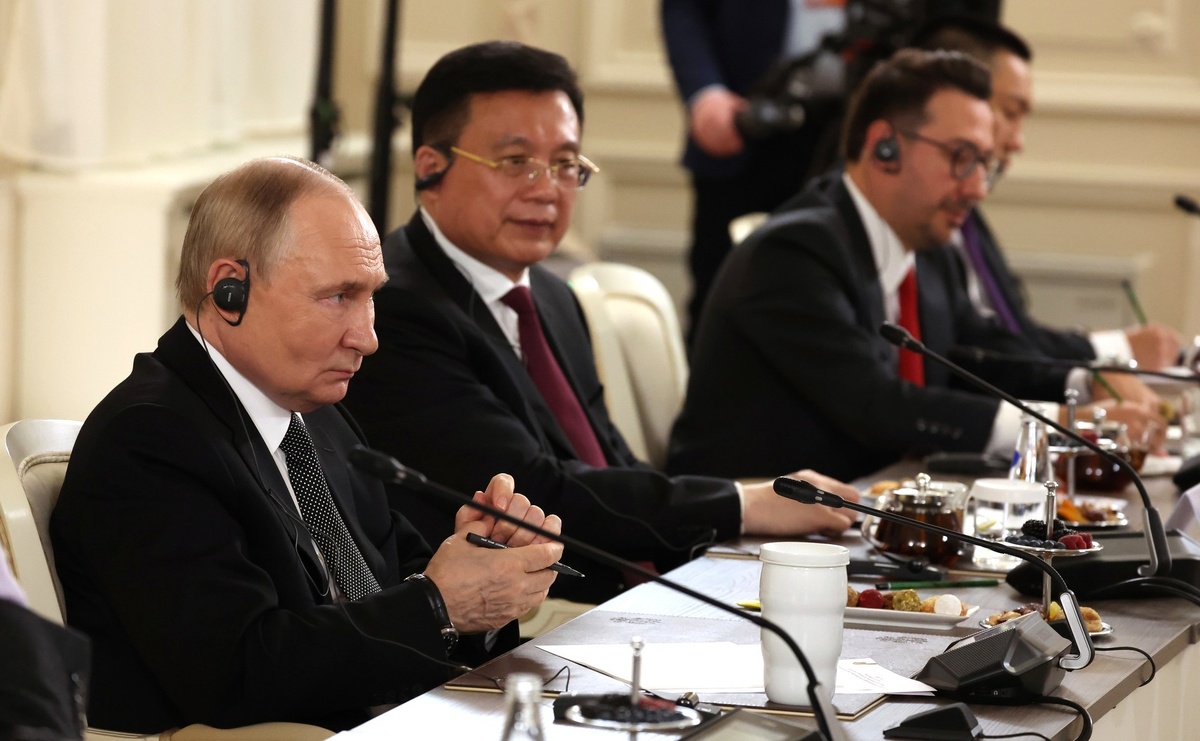     Владимир Путин провёл встречу с руководителями ведущих мировых информационных агентств / kremlin.ru