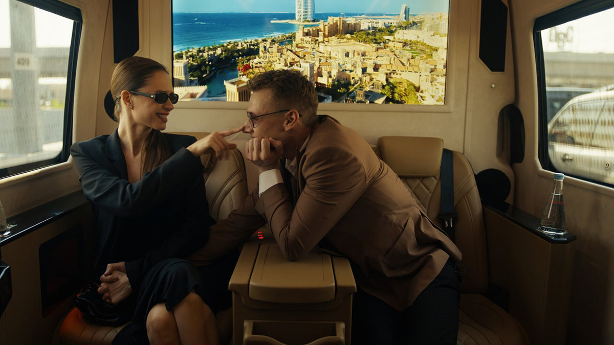 Обложка: «Кинокомпания братьев Андреасян»