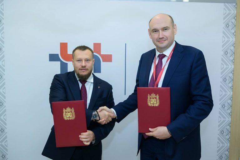    Евгений Солнцев подписал соглашение о партнёрстве с Т Плюс «О»