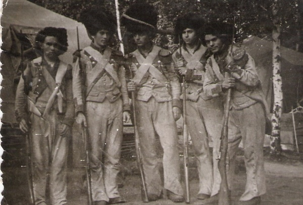 1963 год. Дорогобуж. Приключения итальянцев в России. Я - в центре.