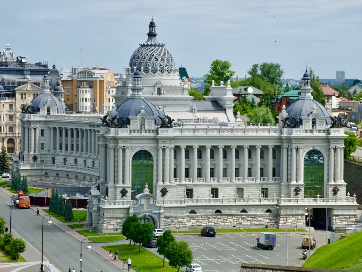 Дворец земледельцев. Казань. Июнь 2025 года. Фото автора