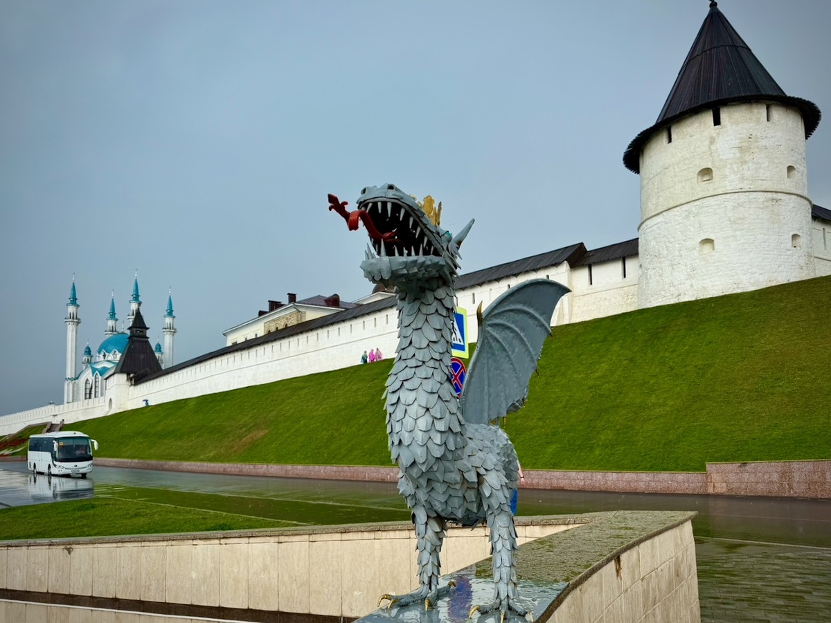 Зилард - символ Казани. Казань. Июнь 2025 года. Фото автора