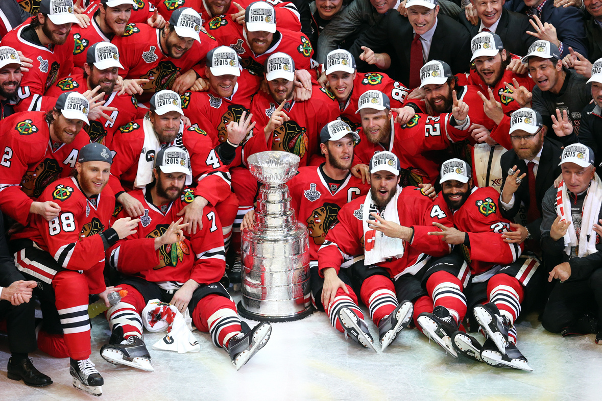    Игроки «Чикаго» празднуют чемпионство в 2015 году. Getty Images