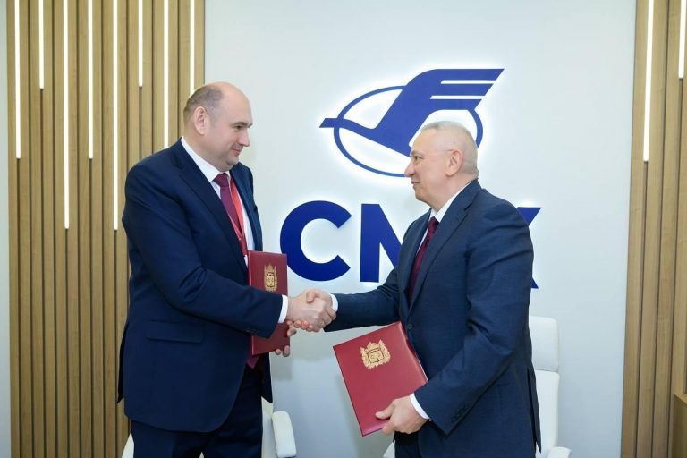    От сэндвич-панелей до хоккея: о чём договорился Евгений Солнцев с металлургами «О»