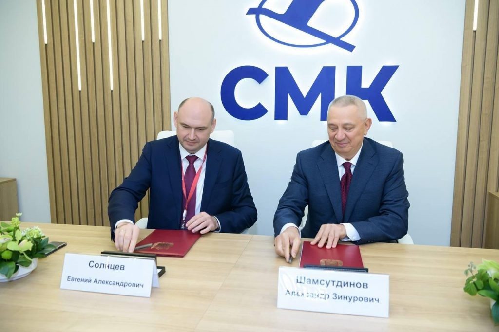    От сэндвич-панелей до хоккея: о чём договорился Евгений Солнцев с металлургами «О»