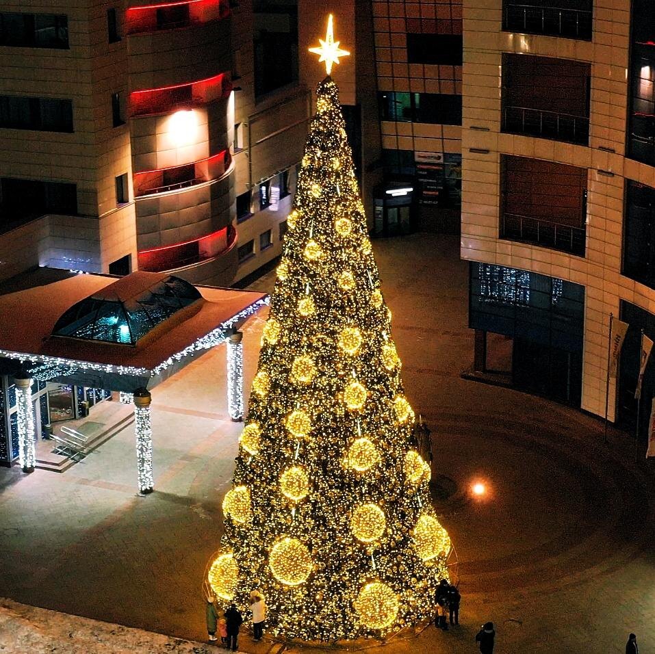 Новогодняя уличная ель от Prime Decoration