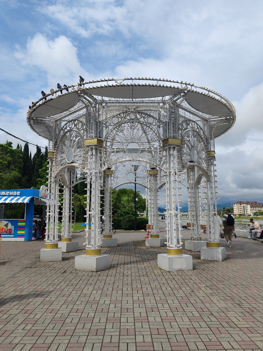 Набережная р. Мзымта