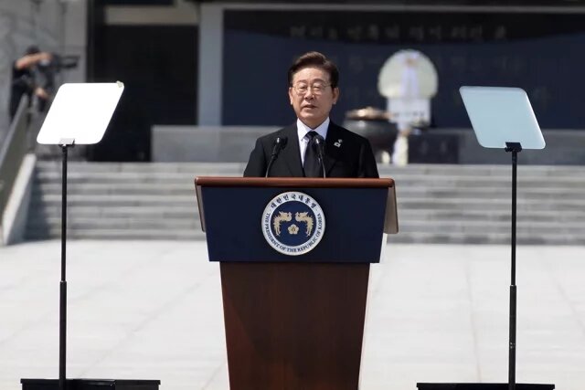    Президент Южной Кореи Ли Чжэ Мён. Досье