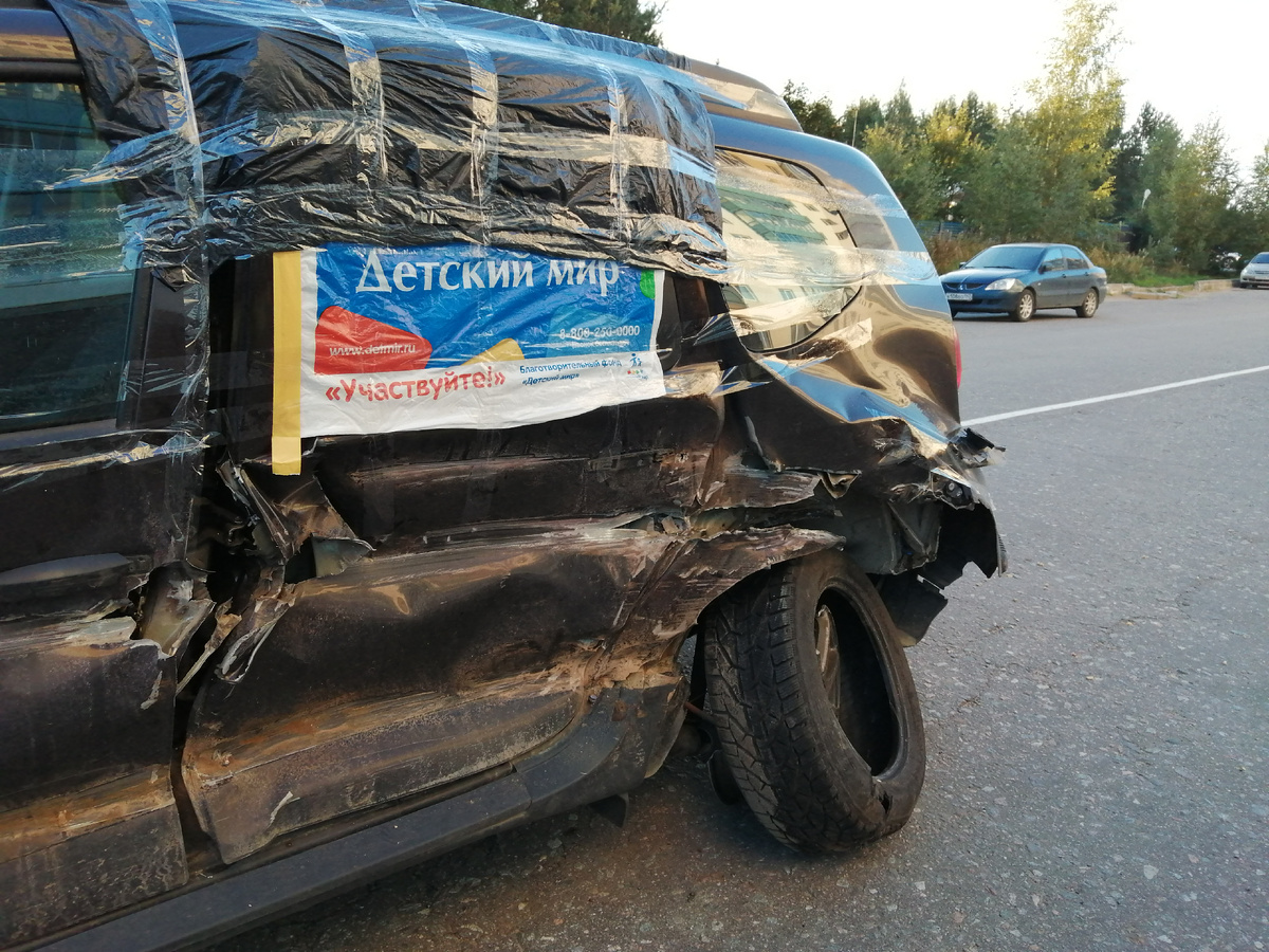 фото машины после аварии (личный архив)