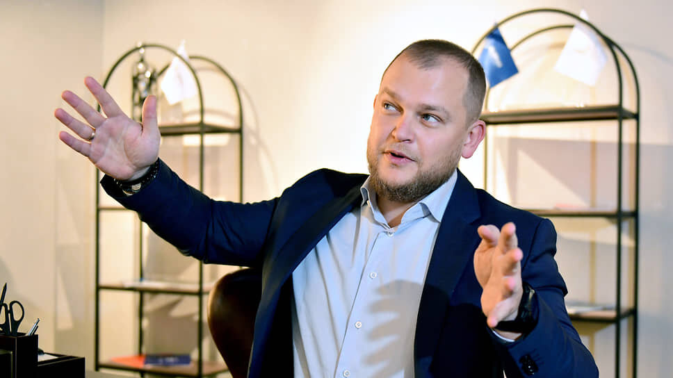 Александр Андрианов рассказал “Ъ-СПб”, что соглашения с регионом заключены в рамках КРТ, в обоих случаях компания планирует строить жилье класса комфорт.📷Фото: Александр Коряков / Коммерсантъ