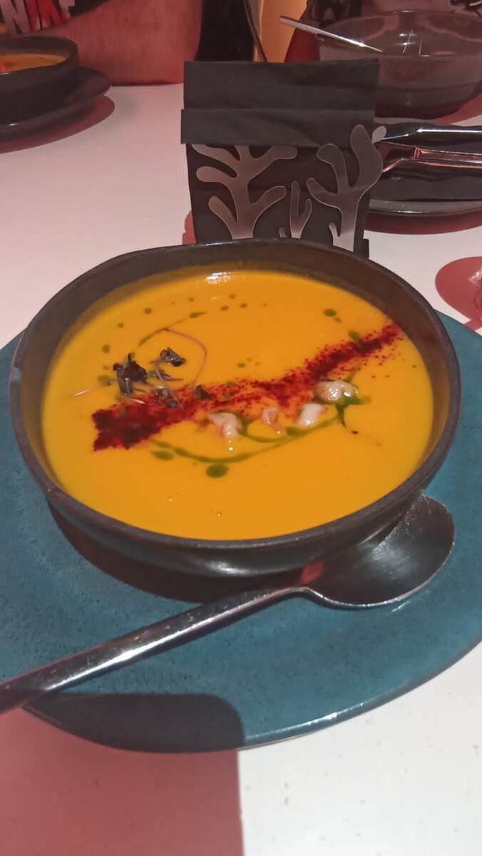 Тыквенный суп с креветками.