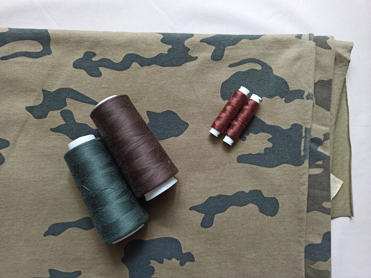 В моих запасах нет ниток, совпадающих по оттенку