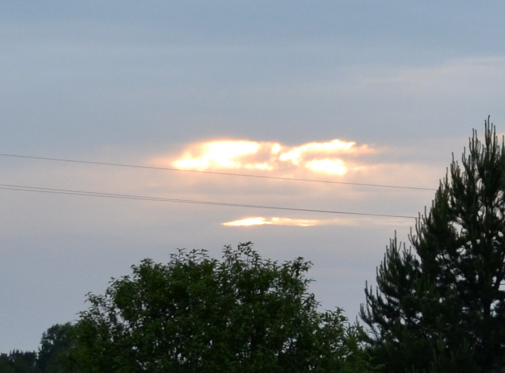 Похоже на злую рожицу