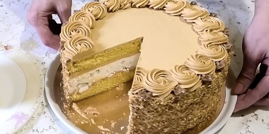 За этим легендарным тортом СССР специально ездили в Крым: как готовили тот самый «Таврический»