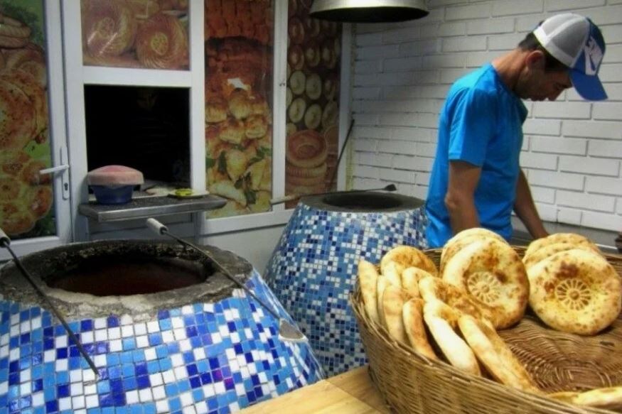 Павильон «лепёшки из тандыра» (иллюстрация из открытых источников)