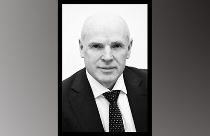    Игорь Петров.правительство Ленинградской области