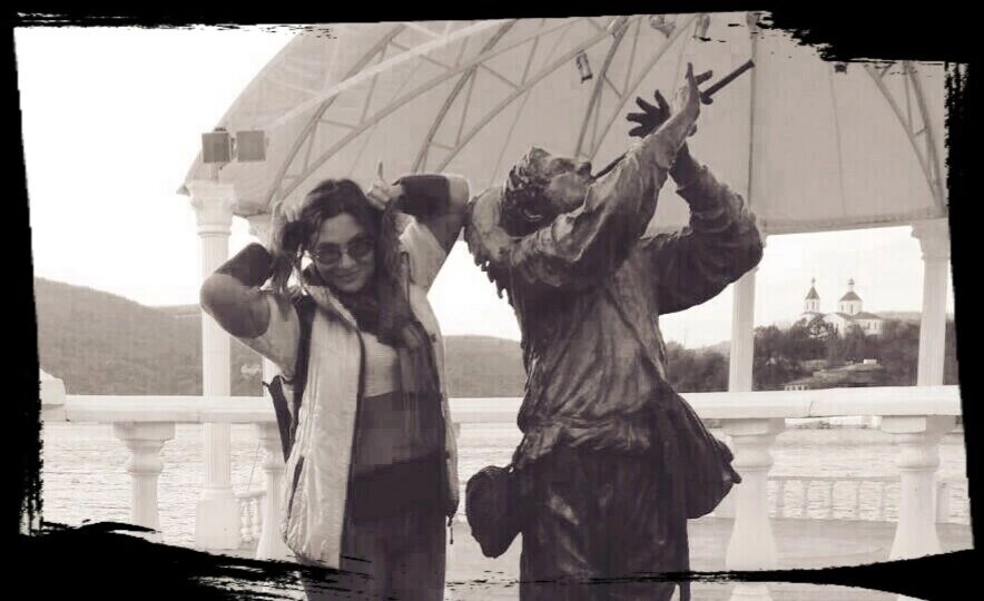 На озере Абрау Дюрсо с Леонидом Утесовым:) 