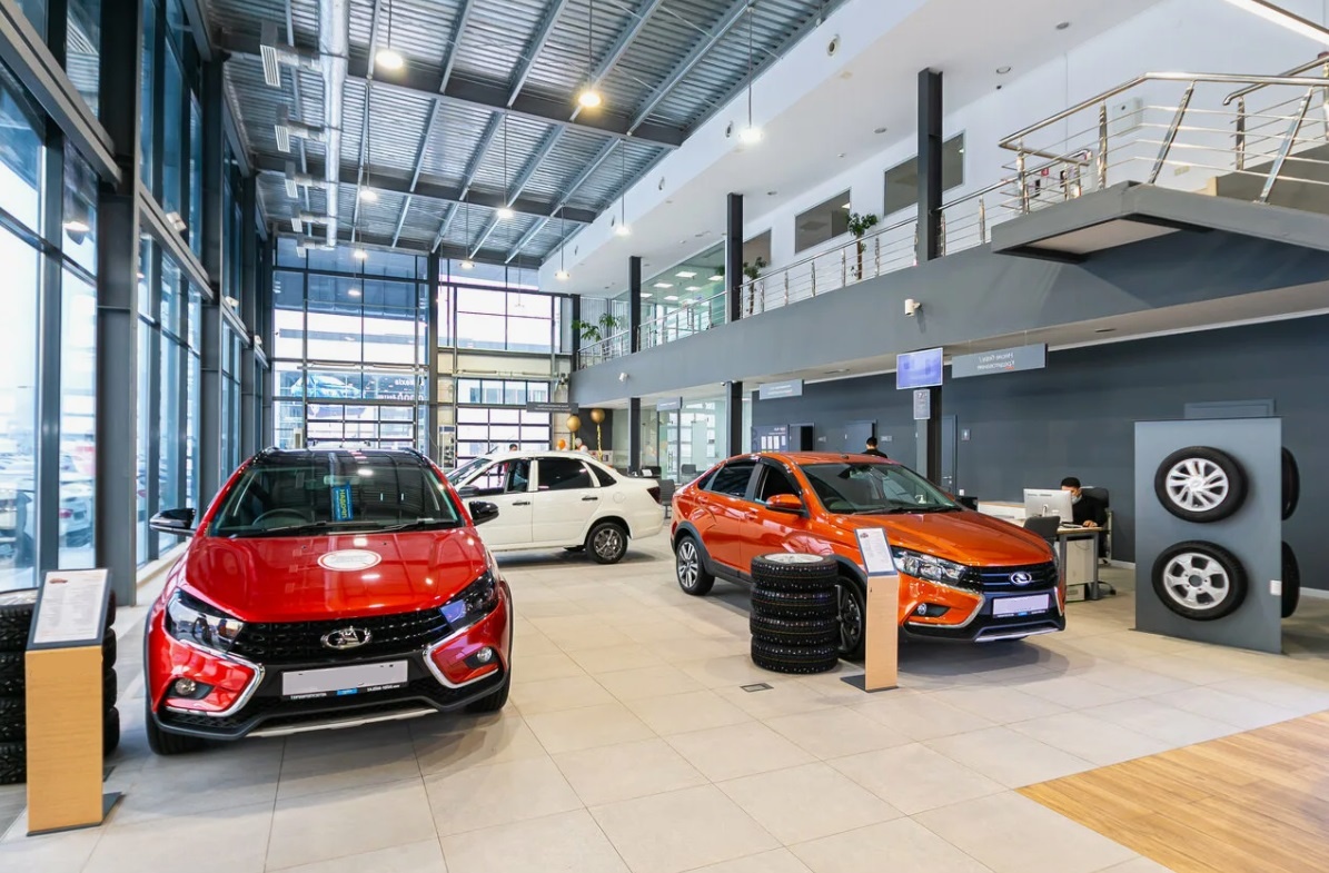 в салонах АвтоВАЗа пусто