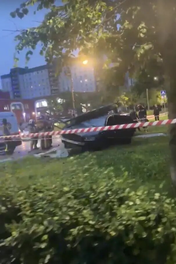    Фото: стоп-кадр видео из группы «Мегаполис ДТП и ЧП | Санкт-Петербург | Питер Онлайн | СПб» в соцсети «ВКонтакте»