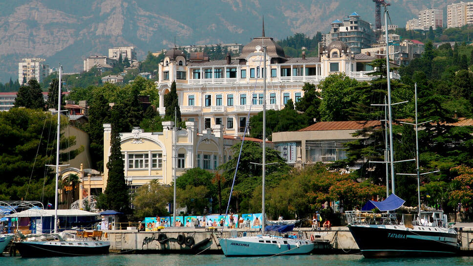    В Крыму ощущается нехватка качественного номерного фонда.