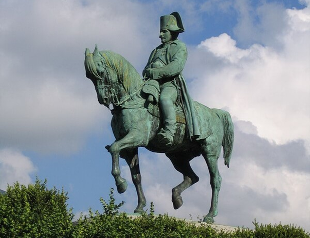 Статуя Наполеона в Лаффре около Гренобля. Из открытых источников