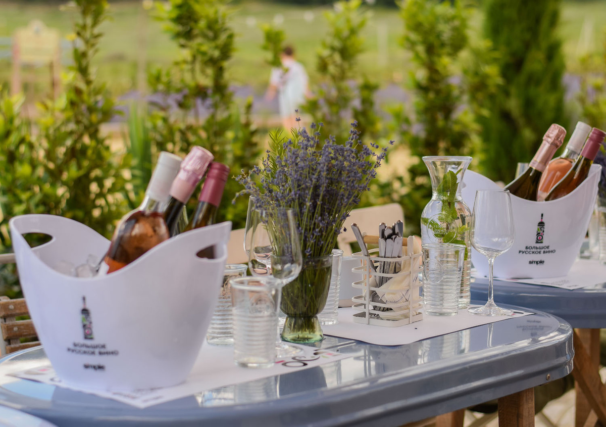     Встречайте четвертый гид Simple Wine News x «Большое Русское Вино»