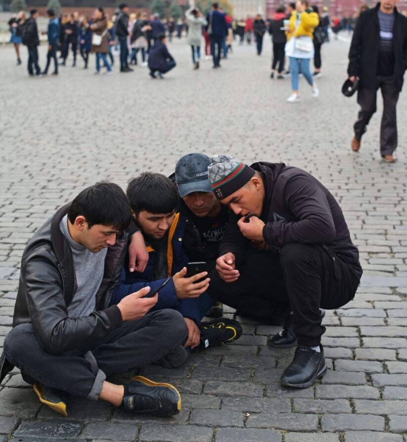 Мигранты на Красной площади (иллюстрация из открытых источников)