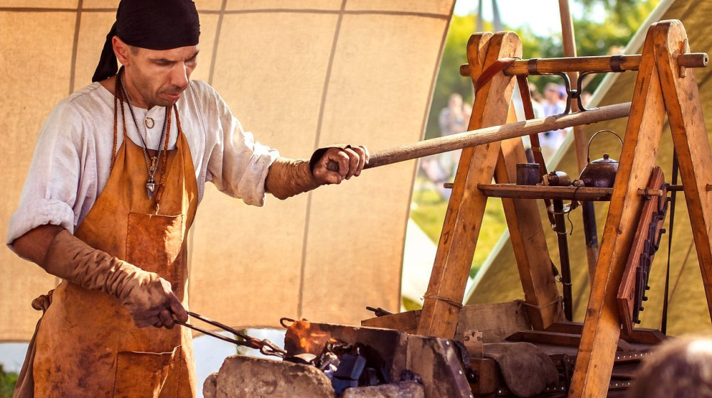    Тайные коды средневековых гильдий о которых молчат учебники