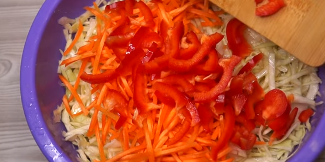 Расскажу как я готовлю хрустящую капусту "Провансаль"!? Рецепт ищет каждая хозяйка, через 6 часов уже готова, можно пробу снимать.