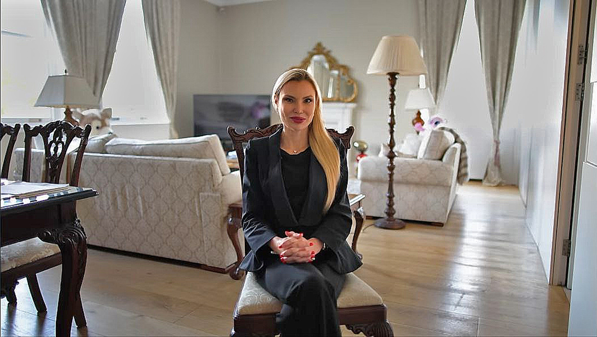 - Мариника Смирнова (Мисс Россия 2008 года)