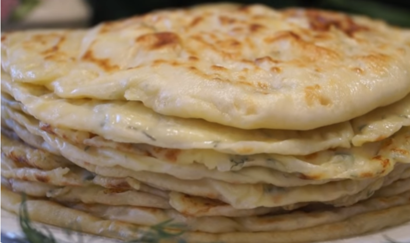 Аварские лепешки с картофельной начинкой (Дагестанские лепешки Чуду). Жарятся на сухой сковороде без капли масла.