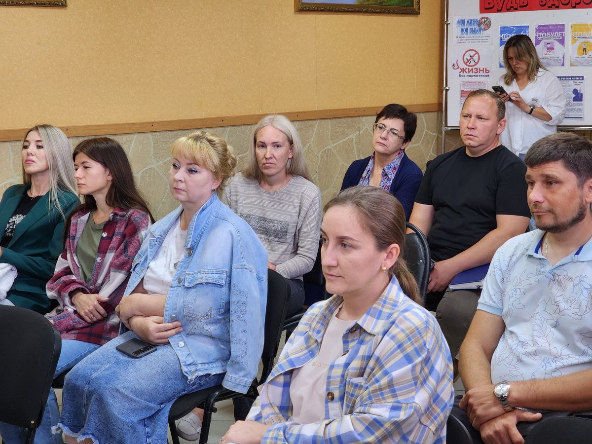    Жители п. Южный Урал теперь будут присутствовать при отборе проб воздуха во время вони