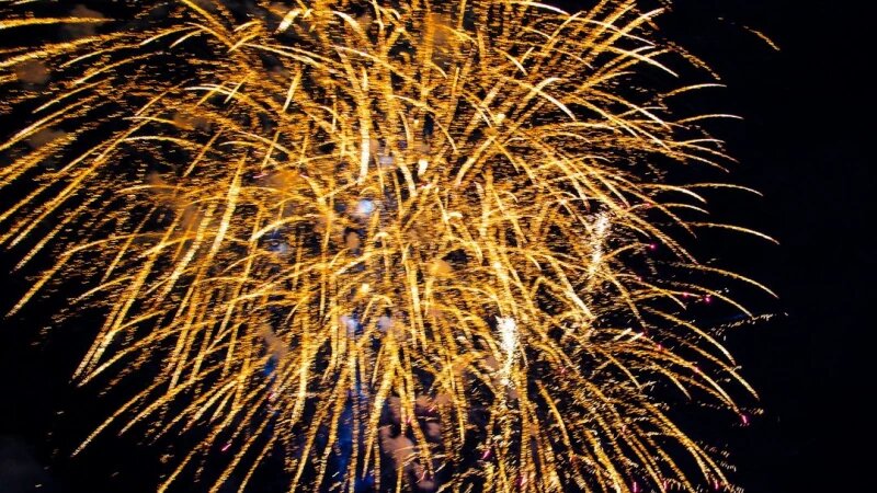     Салют в Барнауле, 9 мая 2025 года Дмитрий Лямзин