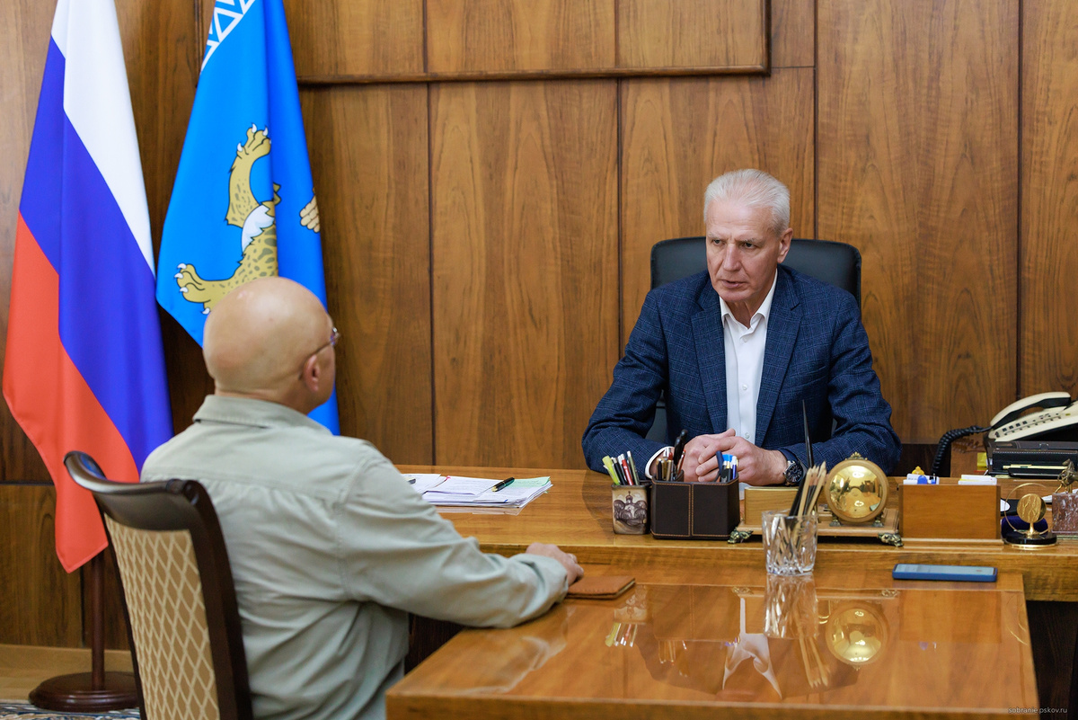 Фото: пресс-служба Псковского областного Собрания депутатов