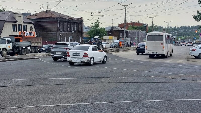     Движение восстановили по Красноармейскому проспекту во время ремонта рельс. Анна Зайкова