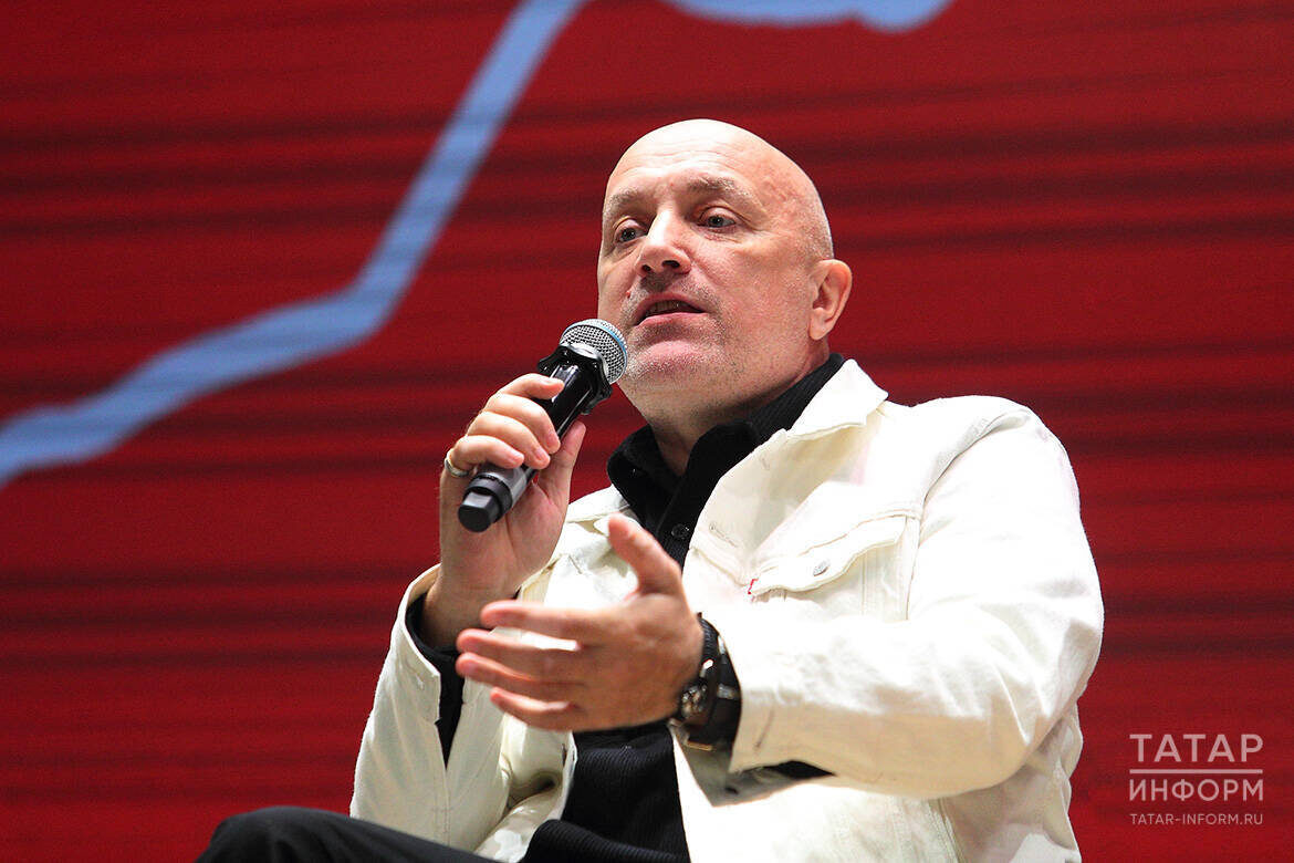 Захар Прилепин: «Народы, которые перестают защищать свою культуру, теряют идентичность»Фото: © Михаил Захаров / «Татар-информ»
