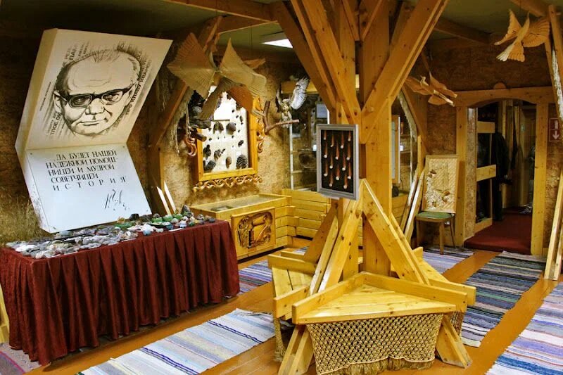 Дом-музей В. А. Чивилихина в г. Мариинске по адресу ул. Чивилихина, 7  