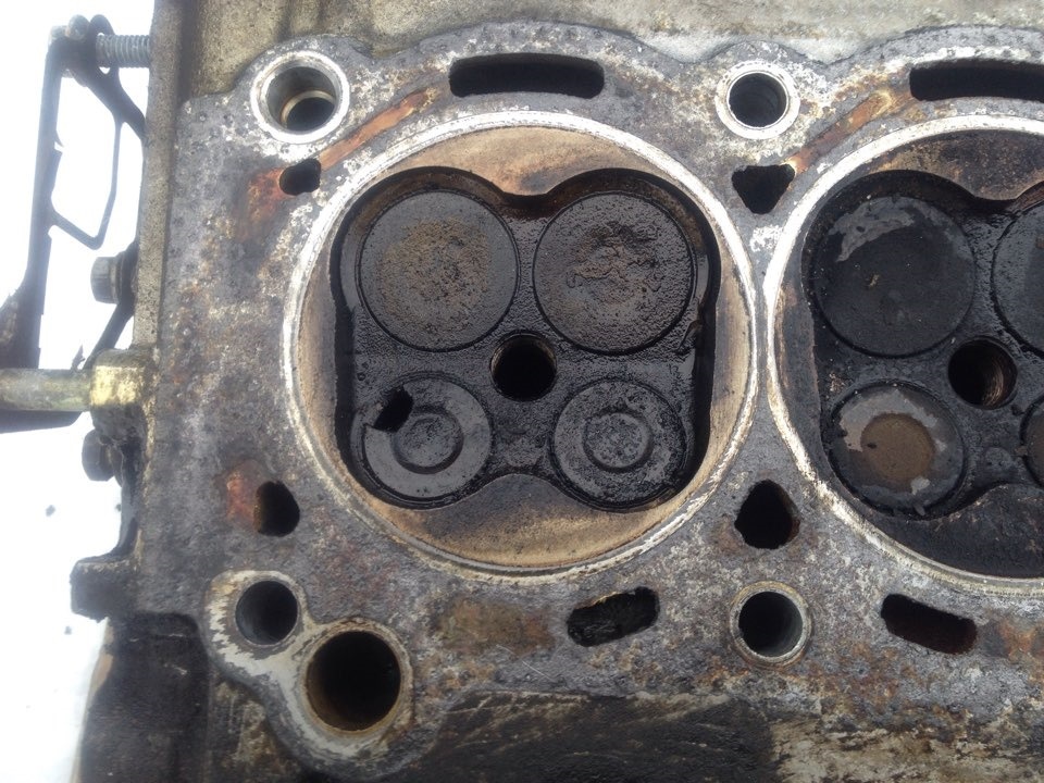 Повреждёные клапана.