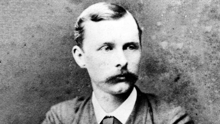 Эдуард Толль