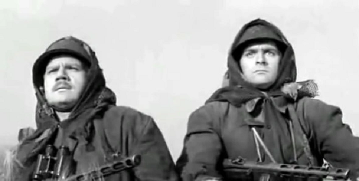 Пуговкин в фильме "Крепость на колесах"