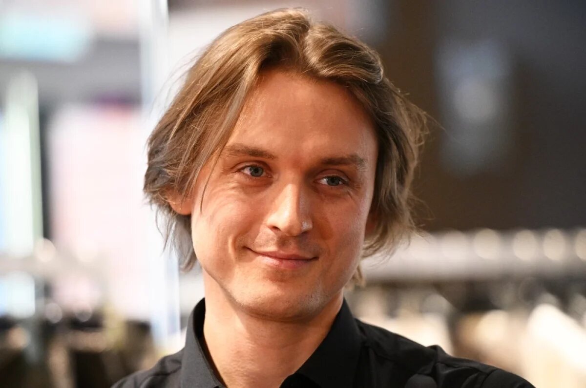    Премьер Большого театра Денис Родькин на презентации костюмов и эскизов декораций к балету «Дягилев» в Москве. Премьера балета состоится 24 и 25 июня в Большом театре.