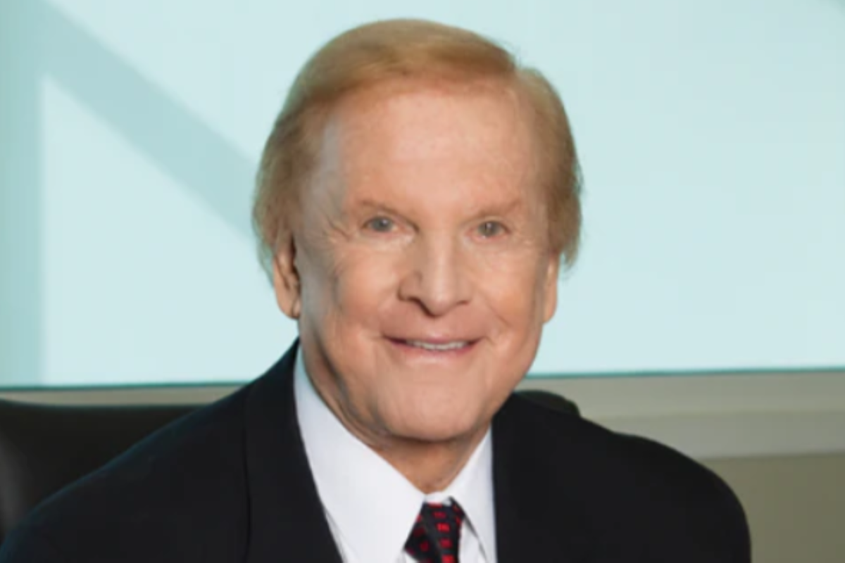    Денис Уэйтли