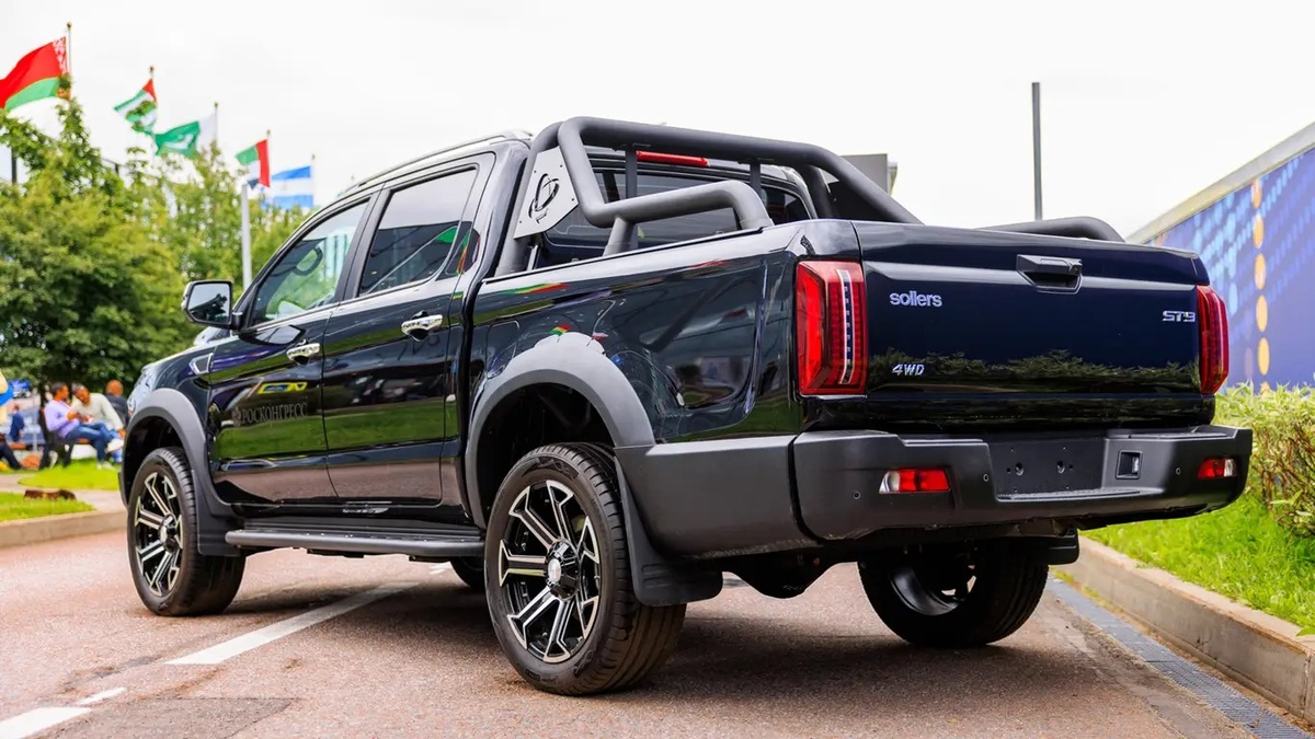 Фото A. Krivonosov для 32CARS.RU / ПМЭФ-2025  📷
