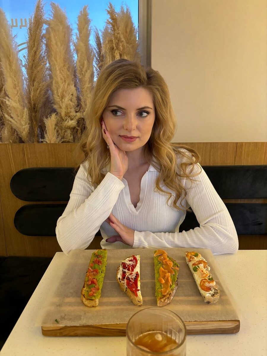 На фото ведущая прогноза погоды на канале  "Звезда"  Ольга Паршина