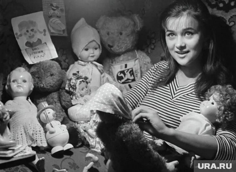 В 1963 году Людмила Марченко окончила ВГИК (мастерская Михаила Ромма). Фото: Юрий Абрамочкин / РИА Новости