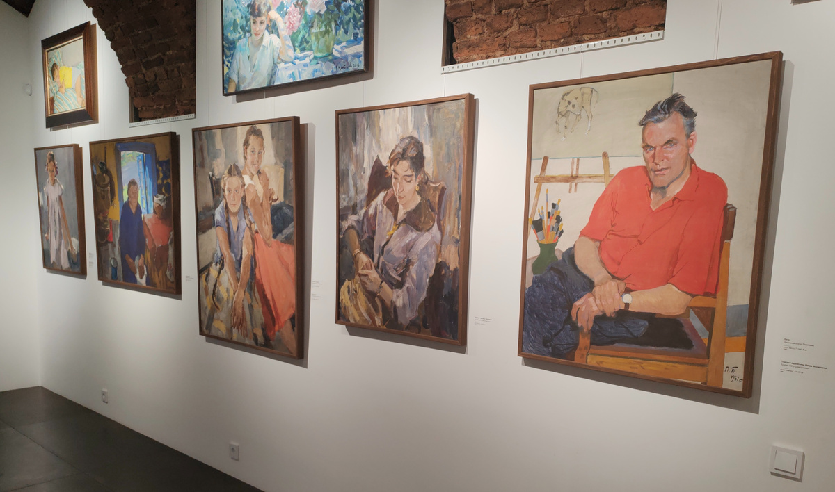 Экпозиция «Действующие лица. Портретная живопись Ленинграда» в галерее «Общество поощрения художеств» 