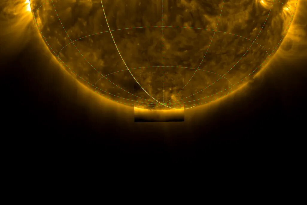 Solar Orbiter сделал первые в истории снимки южного полюса Солнца. ESA и NASA / Solar Orbiter / EUI Team, D. Berghmans (ROB), по стандартной лицензии ESA